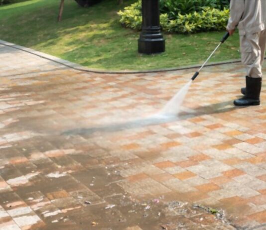 5 Tips for Effective Driveway Cleaning 5 Tips for Effective Driveway Cleaning