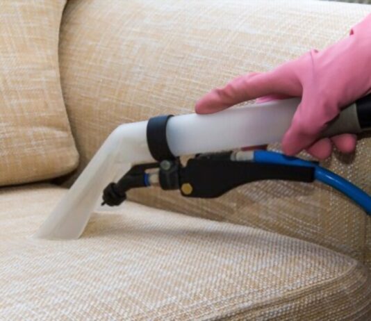 Cleaning Upholstery by observant the Advance technique Cleaning Upholstery by observant the Advance technique