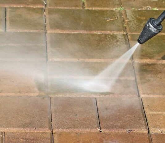 Effective Tips for Driveway & Patio Cleaning Effective Tips for Driveway & Patio Cleaning